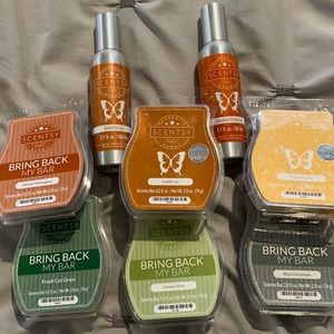 SCENTSY. NEW. 6 bars and 2 Room Sprays